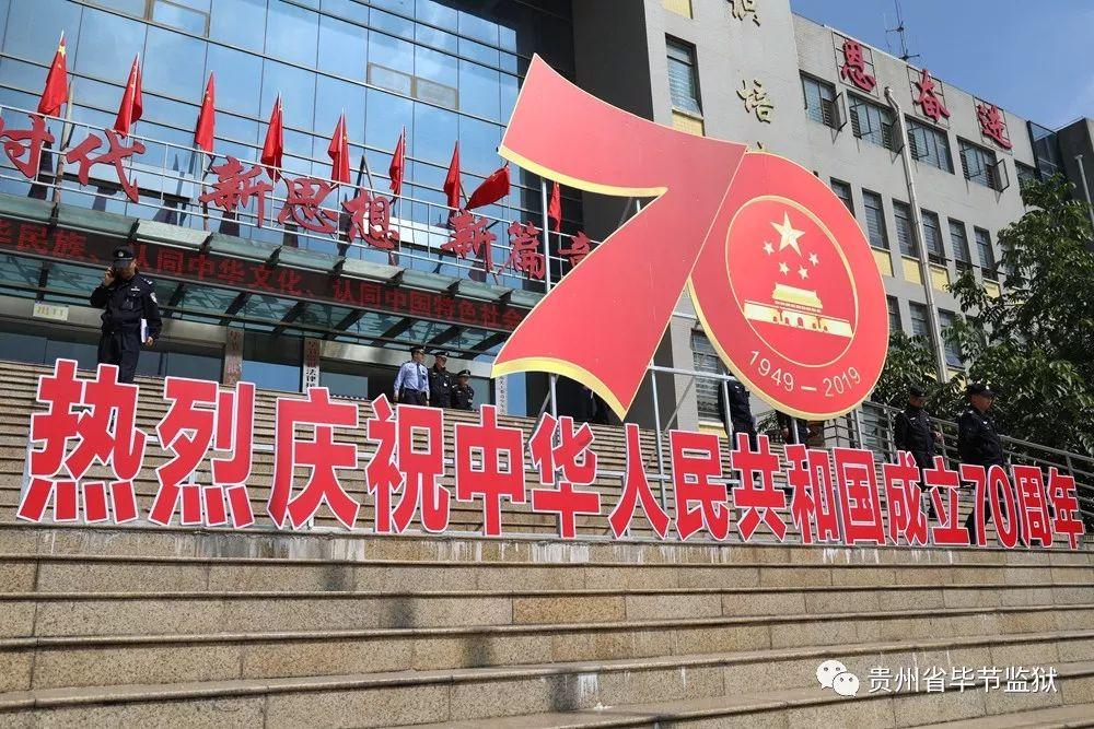 60岁的高龄产妇,思虑再三产下双胞胎,如今无力抚养现状令人可怜